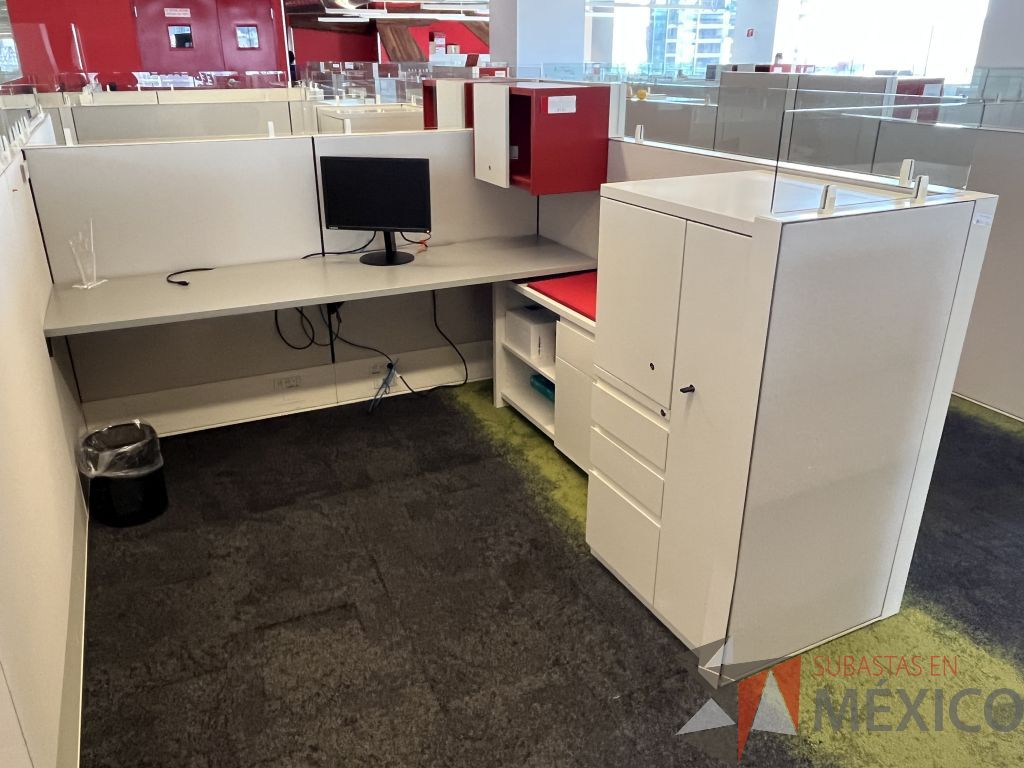 Lote 012 - Estación de trabajo para 2 personas incluye 2 Credenzas, 2 Gabinetes y 2 Gavetas - Haworth - Imagen 5