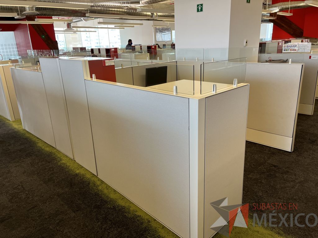 Lote 012 - Estación de trabajo para 2 personas incluye 2 Credenzas, 2 Gabinetes y 2 Gavetas - Haworth - Imagen 6