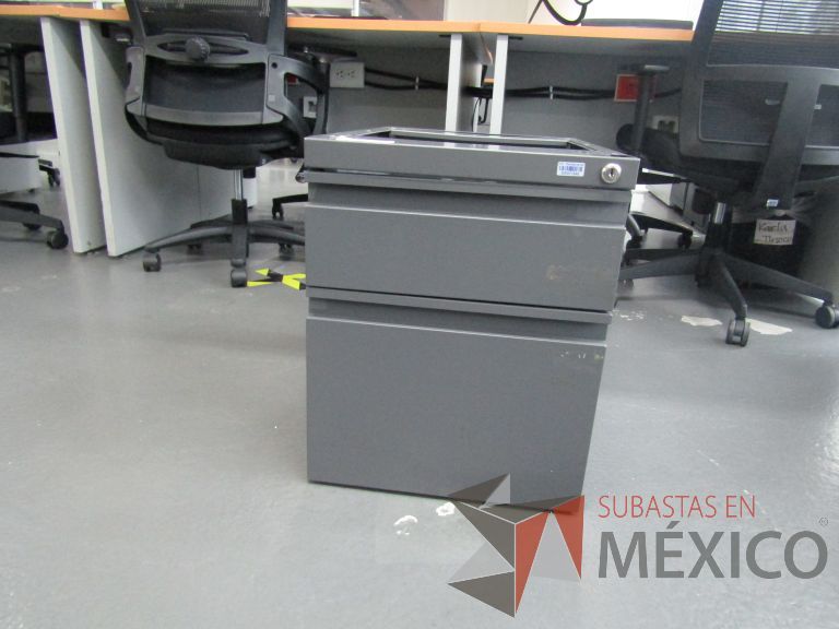 Lote 080 - Archivero de pedestal metálico vertical de 3 cajones sin tapa - Imagen 2