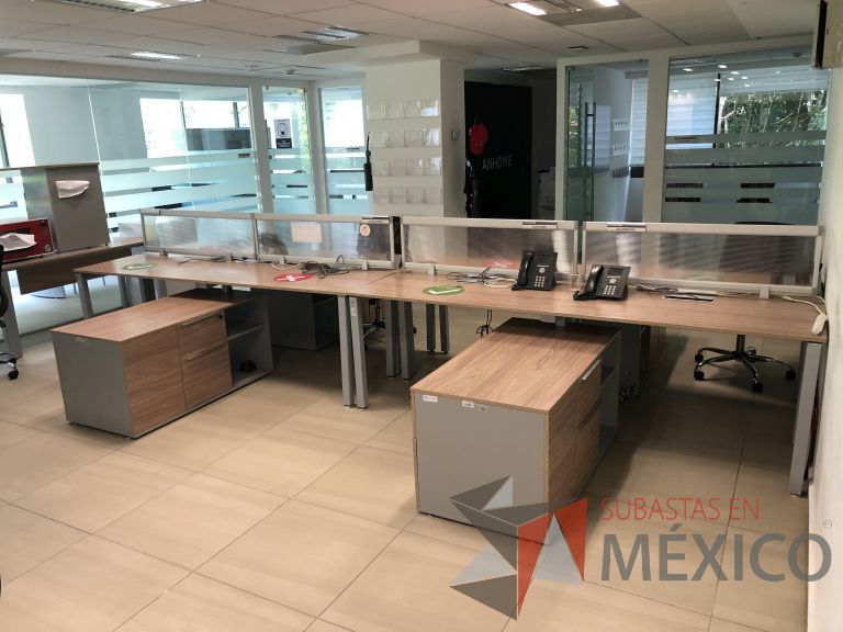 Lote 157 - Estación de trabajo para 6 personas con 3 credenzas - Imagen 4