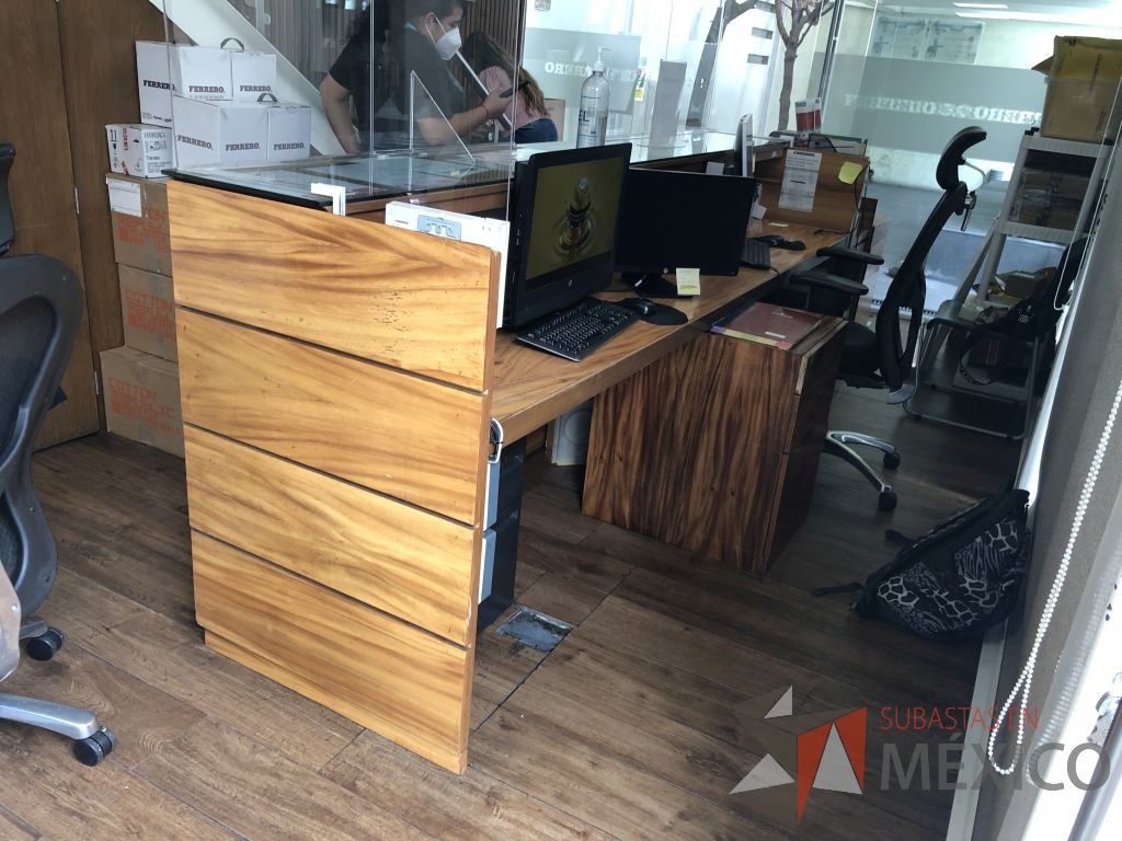 Lote 624- Mueble de recepción con archivero de 3 cajones - Imagen 2