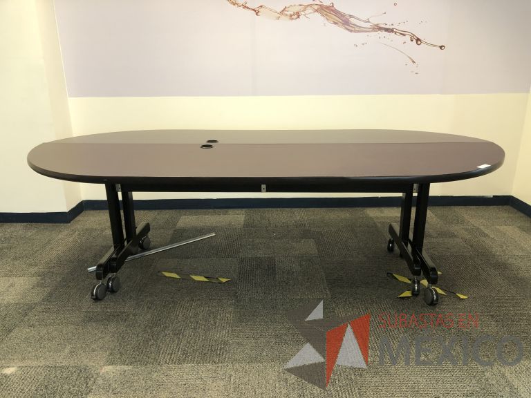 Lote 226 - Mesa de sala de juntas para 10 personas - Imagen 3