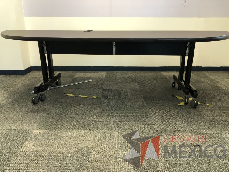 Lote 226 - Mesa de sala de juntas para 10 personas - Imagen 4