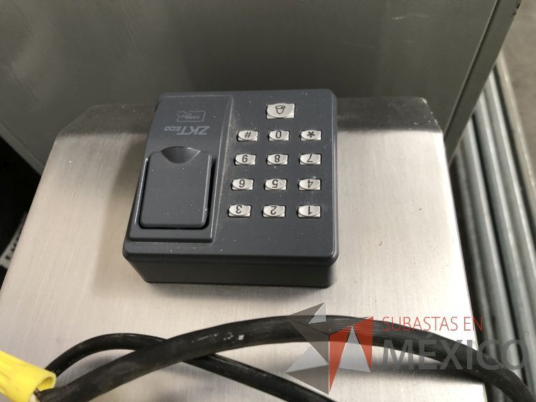 Lote 007 - Torniquete con puerta de bandera de cristal para acceso de discapacitados - Imagen 19