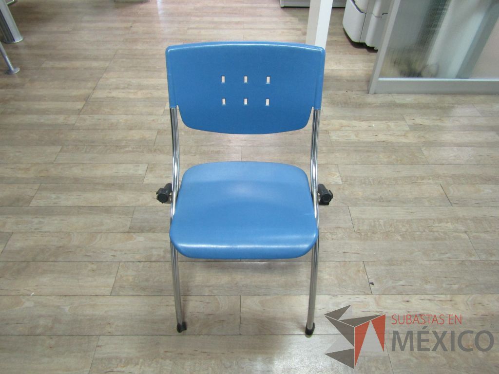 Lote 305 - 2 Sillas fijas, asiento y respaldo en plástico color azul - Imagen 2
