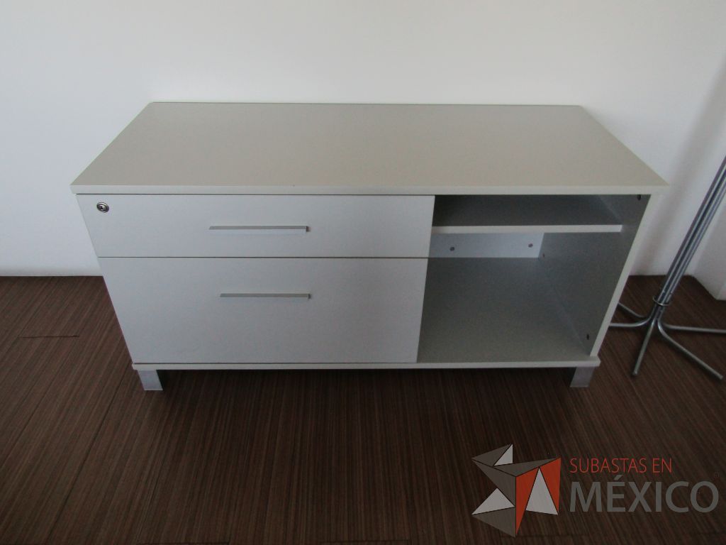 Lote 200 - Credenza con 2 cajones y 1 entrepaño - Imagen 3
