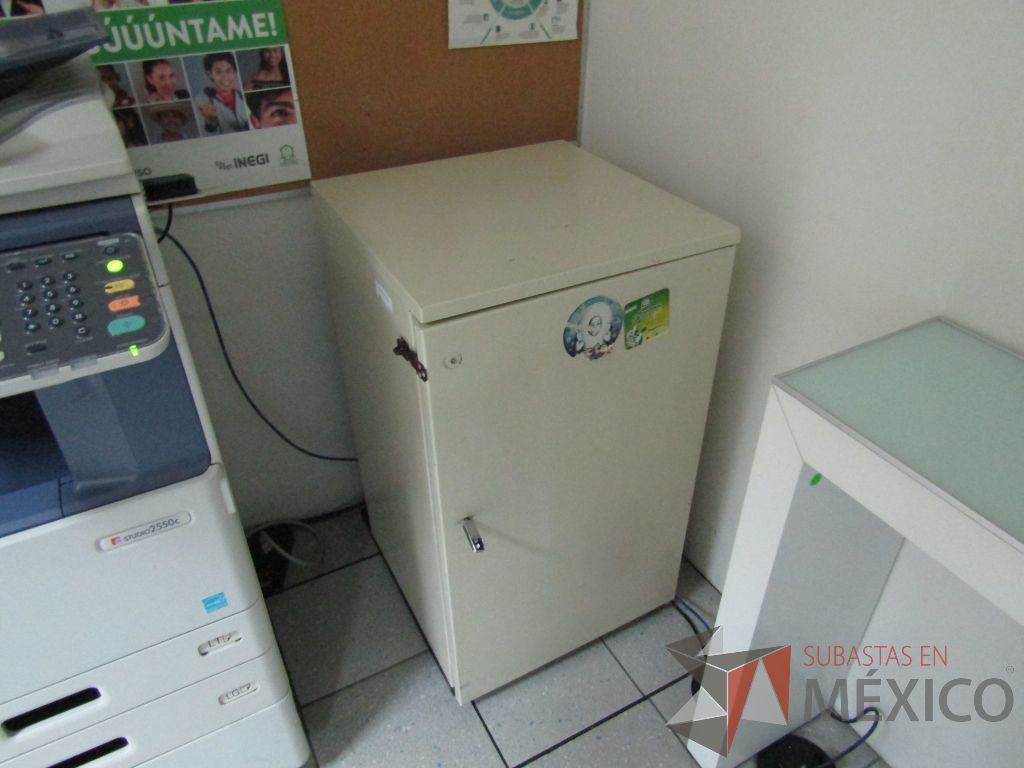 Lote 342 - Frigobar marca ACROS - Imagen 2