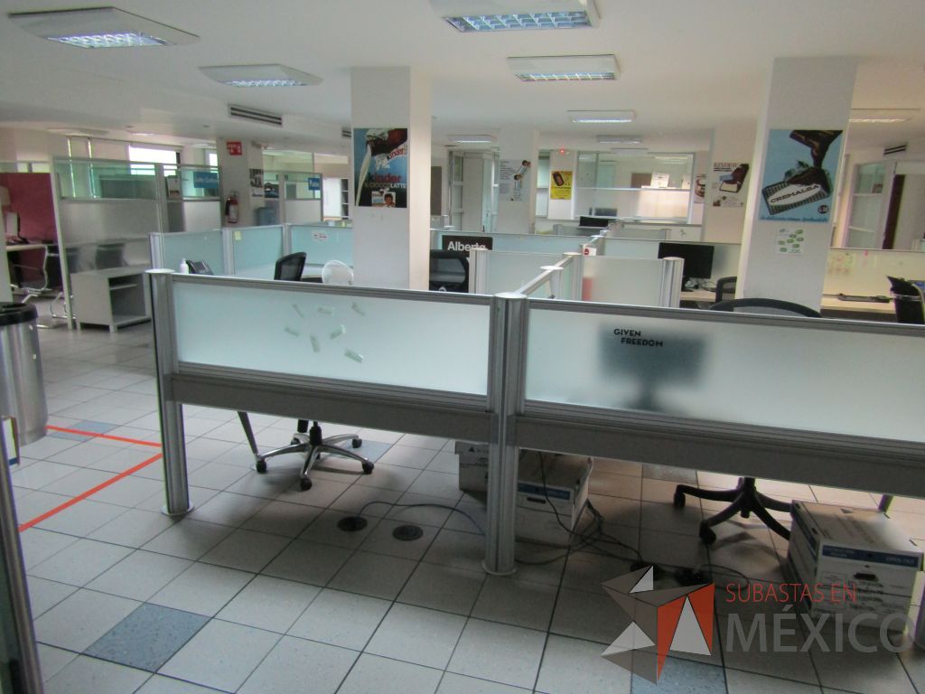 Lote 343 - Estación de trabajo para 15 personas con mampara y 15 archiveros - Imagen 5