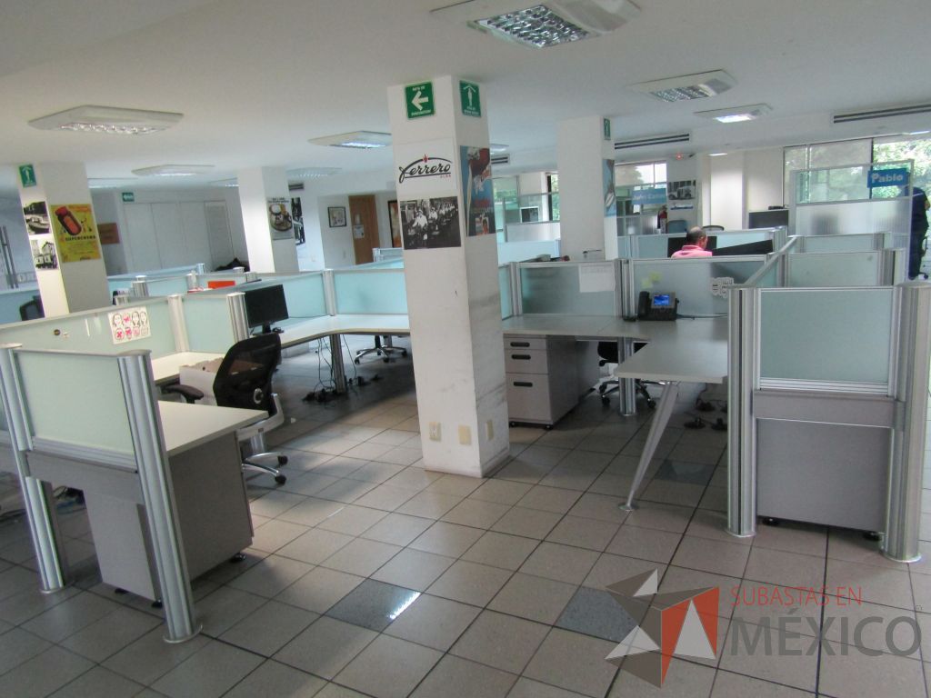Lote 343 - Estación de trabajo para 15 personas con mampara y 15 archiveros - Imagen 11