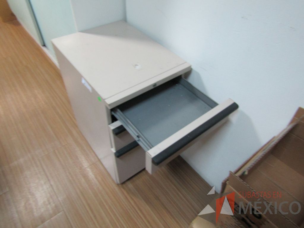 Lote 402 - Archivero vertical de 3 cajones - Imagen 3