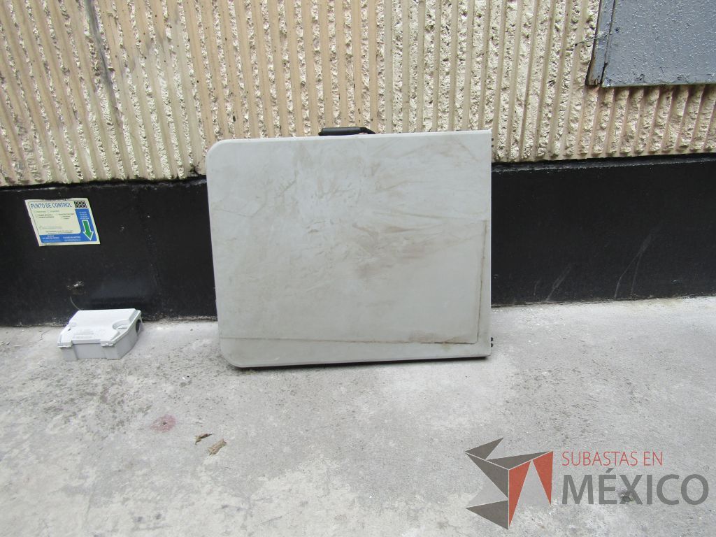 Lote 051 - Mesa plegable - Imagen 2