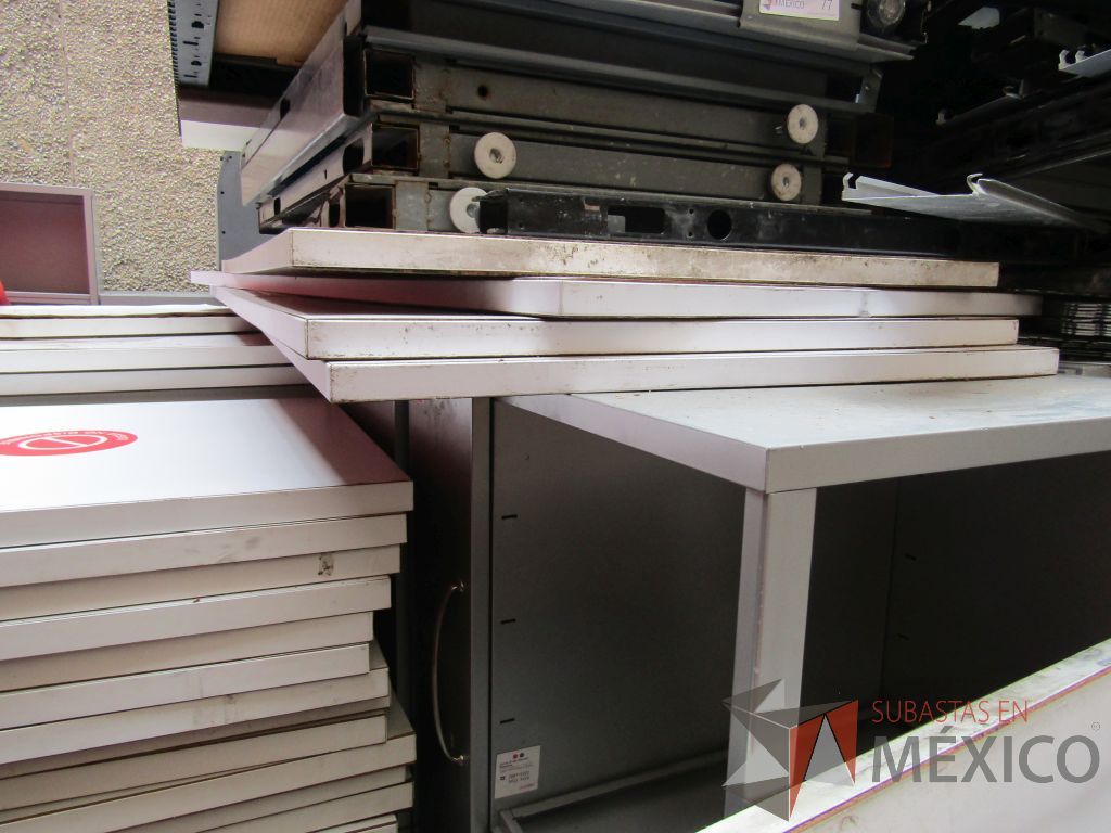 Lote 054 - 40 Superficies para mesa - Imagen 3
