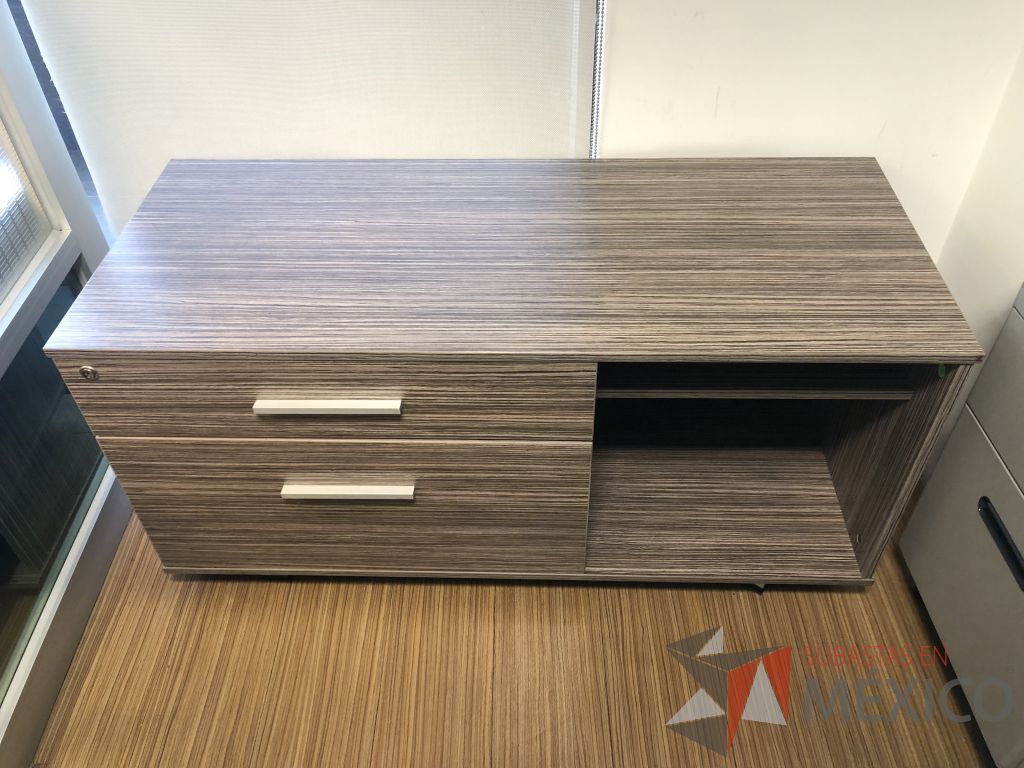 Lote 264 - Credenza con 2 cajones y 1 entrepaño - Imagen 2