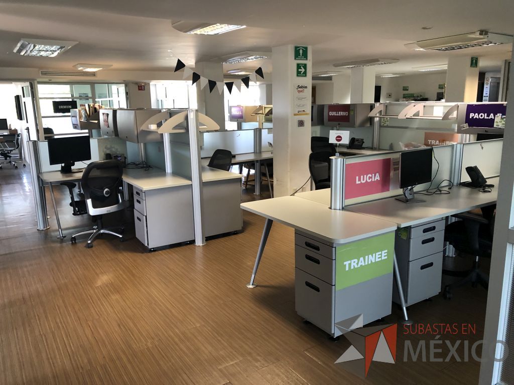 Lote 266 - Estación de trabajo para 20 personas - Imagen 6