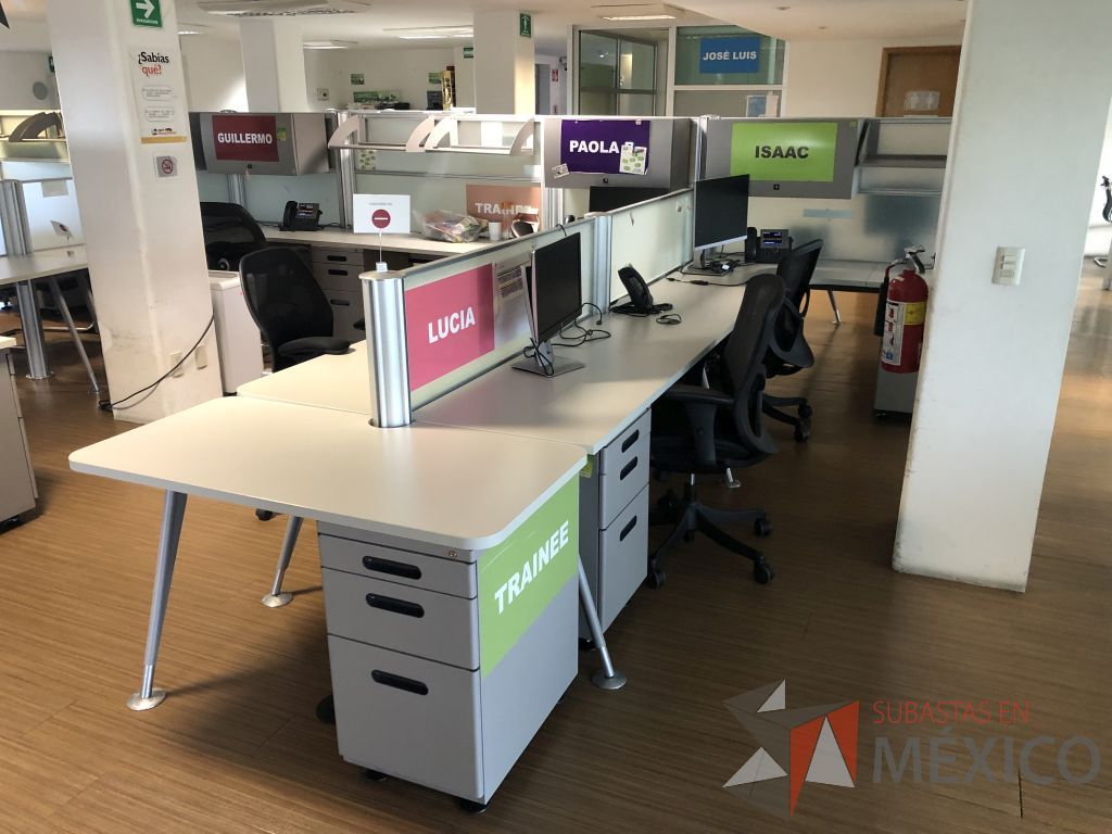 Lote 266 - Estación de trabajo para 20 personas - Imagen 8