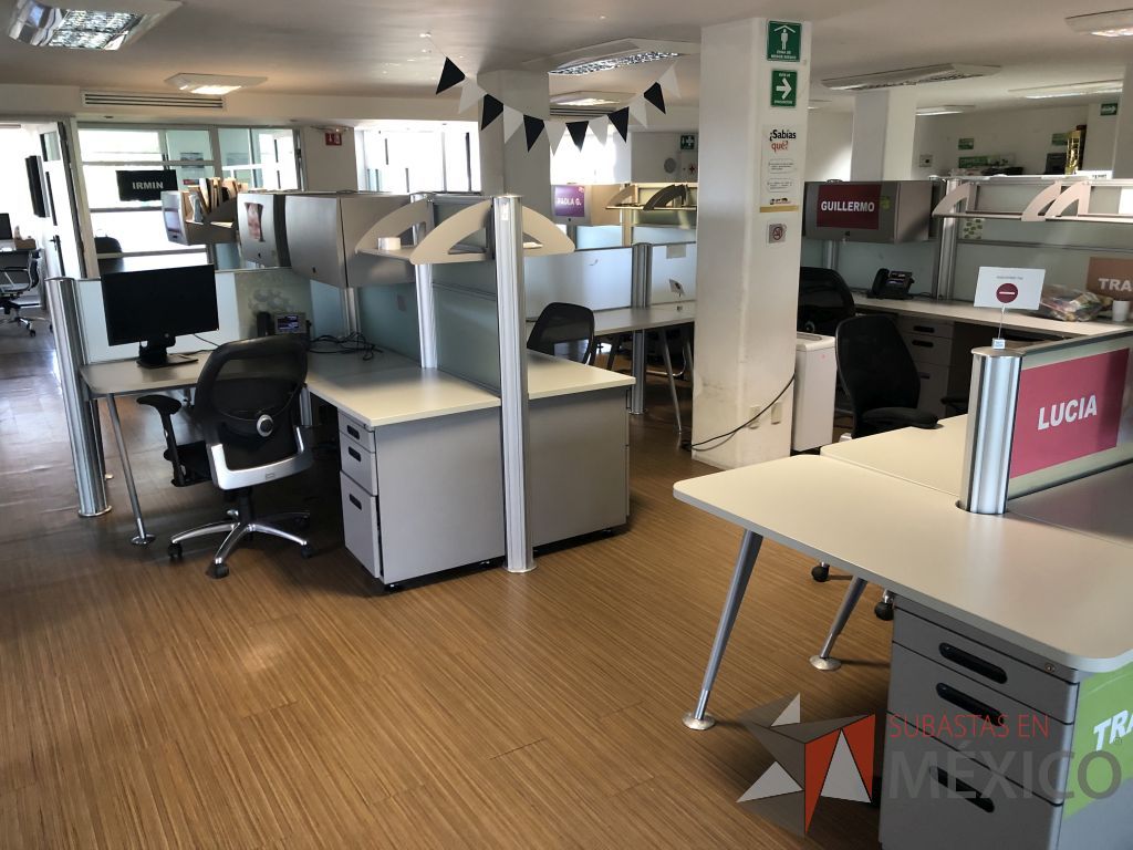 Lote 266 - Estación de trabajo para 20 personas - Imagen 10