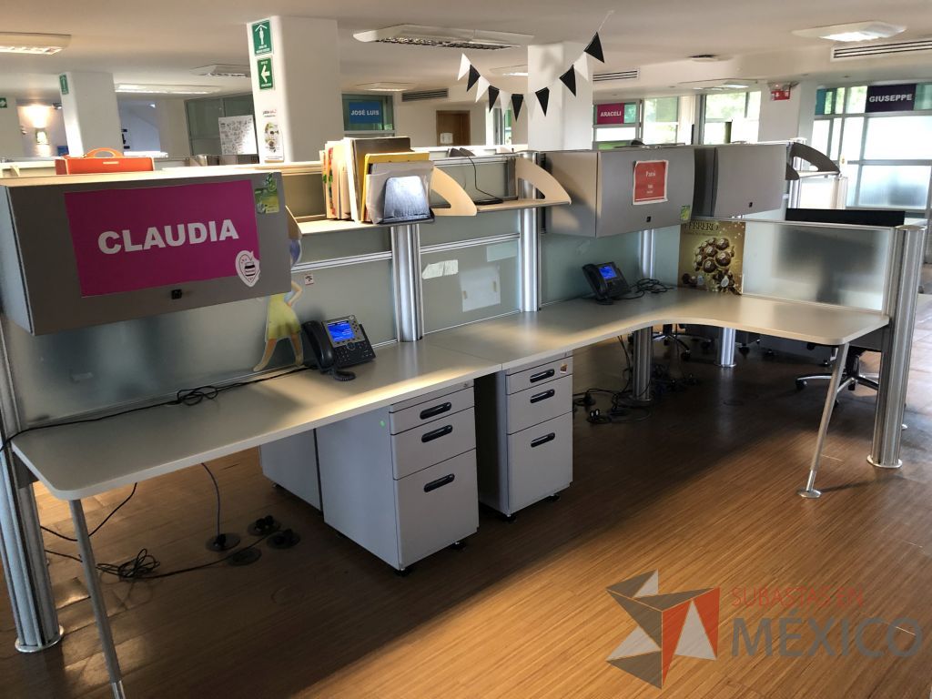 Lote 266 - Estación de trabajo para 20 personas - Imagen 12