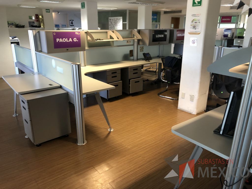 Lote 266 - Estación de trabajo para 20 personas