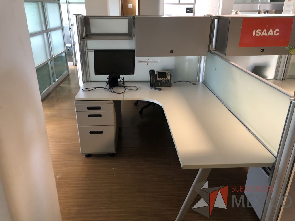 Lote 266 - Estación de trabajo para 20 personas - Imagen 58