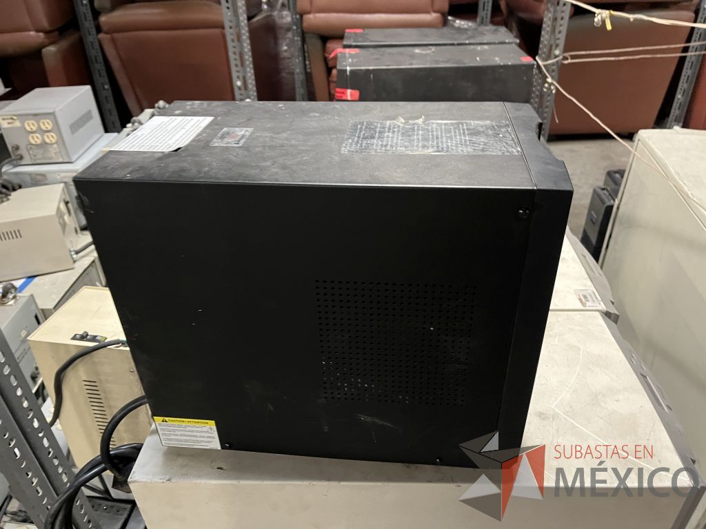 Lote 050 - 12 UPS diferentes modelos, marca GE, TOSHIBA, APC 1500 y CDP - Imagen 50