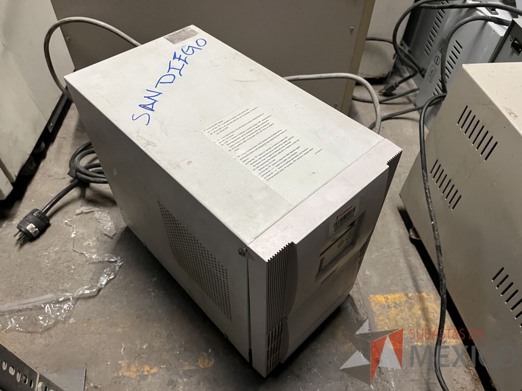 Lote 050 - 12 UPS diferentes modelos, marca GE, TOSHIBA, APC 1500 y CDP - Imagen 16