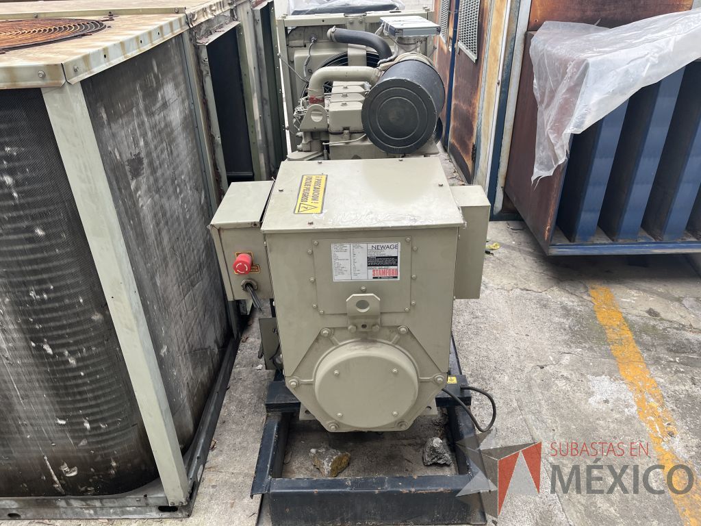 Lote 077 - Planta de emergencia y tablero de transferencia, 65 KVA - Imagen 4