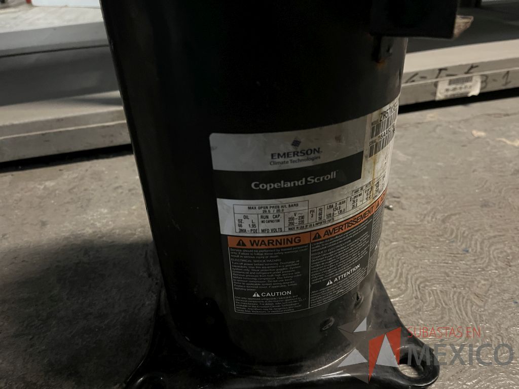 Lote 073 - 1 Compresor, 1 Condensador de aire acondicionado y 1 Bomba de agua metálica - Imagen 19