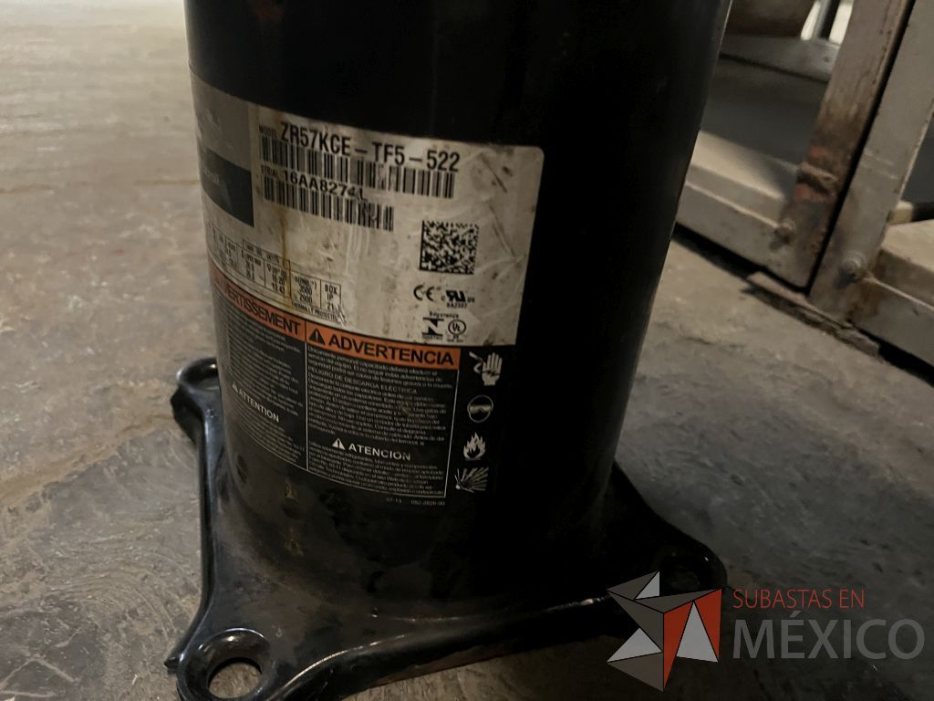 Lote 073 - 1 Compresor, 1 Condensador de aire acondicionado y 1 Bomba de agua metálica - Imagen 20