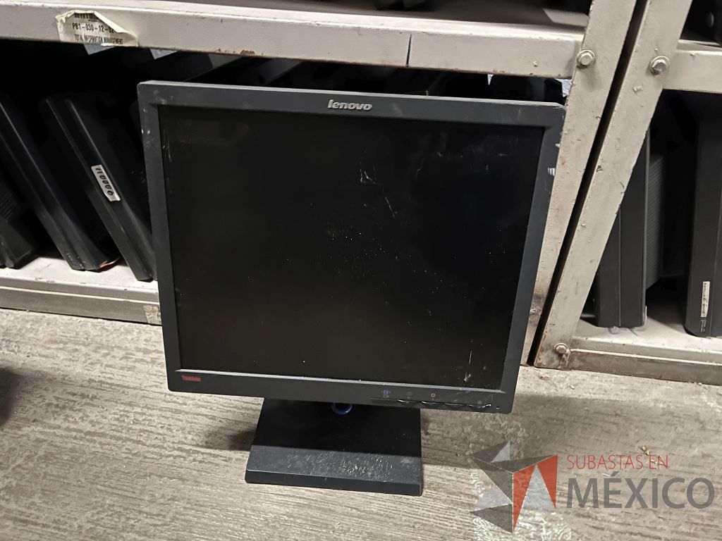 Lote 075 - 349 Pantallas Ti sin base, marca: Lenovo, View Sonic y Dell - Imagen 21