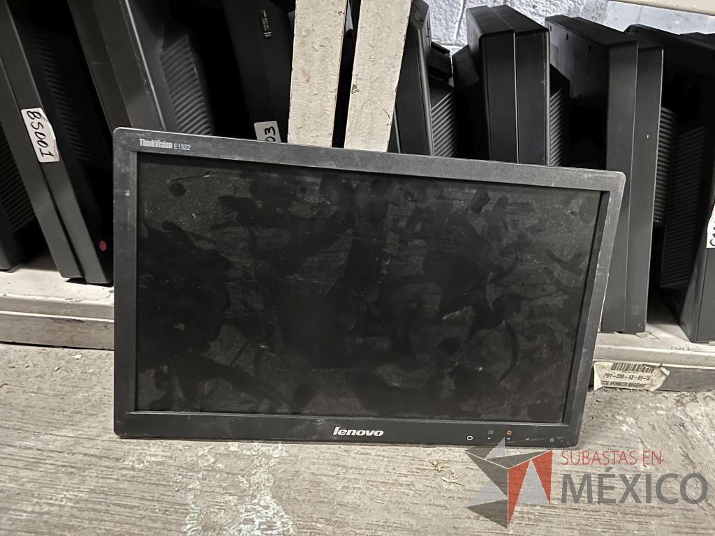 Lote 075 - 349 Pantallas Ti sin base, marca: Lenovo, View Sonic y Dell - Imagen 9