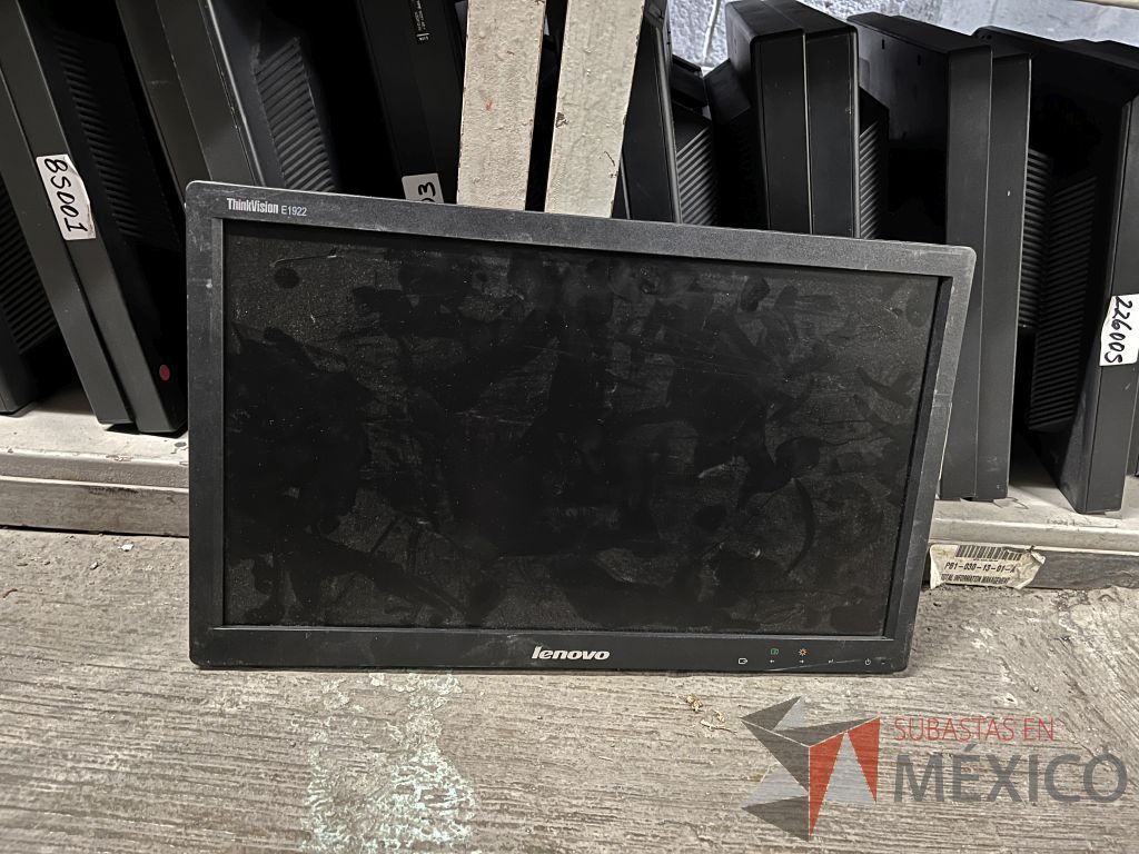 Lote 075 - 349 Pantallas Ti sin base, marca: Lenovo, View Sonic y Dell - Imagen 14