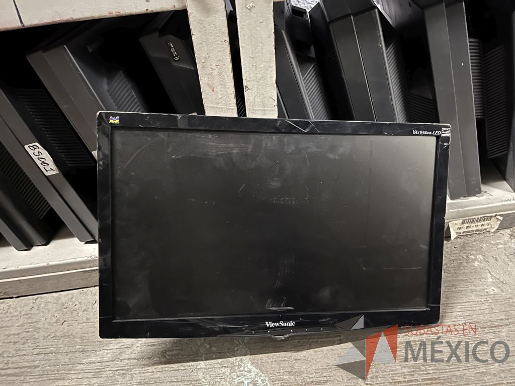 Lote 075 - 349 Pantallas Ti sin base, marca: Lenovo, View Sonic y Dell - Imagen 26