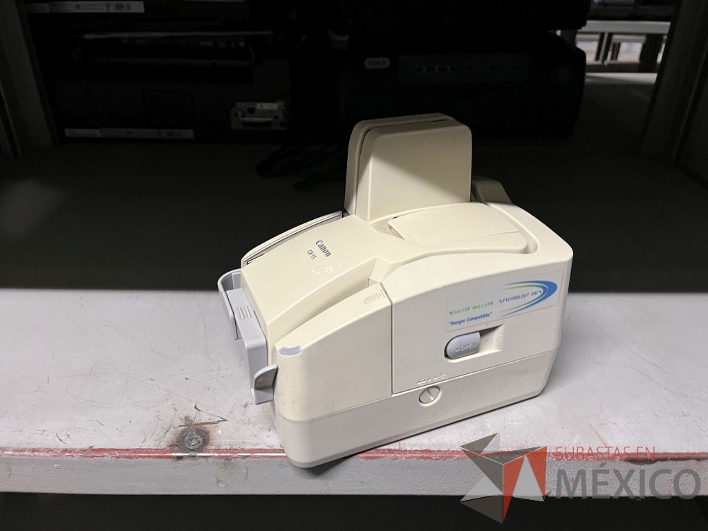 Lote 068 - 251 Digitalizadoras de cheques Canon y 6 Docking station Lenovo