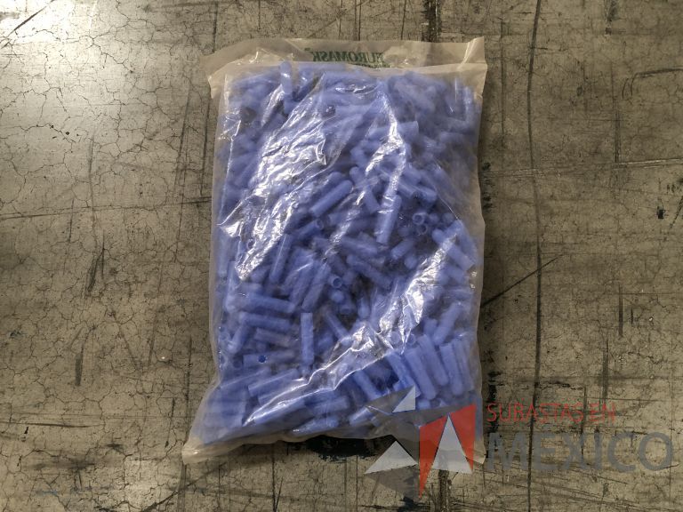 Lote 012 - 2470 Piezas de diferentes materiales (Terminal ojillos, barras de silicón, grano de esmeril, discos depredador, rollos de alambre, limas, bandas, brocas, tarrajas, vidrios, lijas, electrodos, cuchillas, entre otros) - Imagen 85