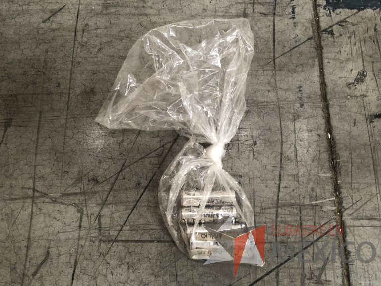 Lote 012 - 2470 Piezas de diferentes materiales (Terminal ojillos, barras de silicón, grano de esmeril, discos depredador, rollos de alambre, limas, bandas, brocas, tarrajas, vidrios, lijas, electrodos, cuchillas, entre otros) - Imagen 88