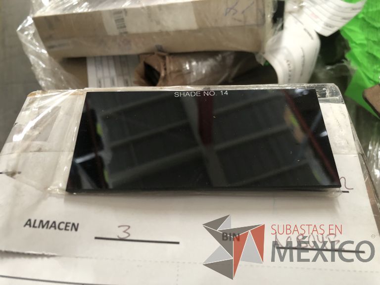 Lote 012 - 2470 Piezas de diferentes materiales (Terminal ojillos, barras de silicón, grano de esmeril, discos depredador, rollos de alambre, limas, bandas, brocas, tarrajas, vidrios, lijas, electrodos, cuchillas, entre otros) - Imagen 174