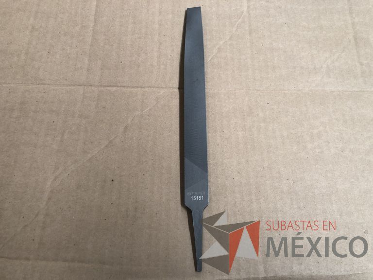 Lote 012 - 2470 Piezas de diferentes materiales (Terminal ojillos, barras de silicón, grano de esmeril, discos depredador, rollos de alambre, limas, bandas, brocas, tarrajas, vidrios, lijas, electrodos, cuchillas, entre otros) - Imagen 20