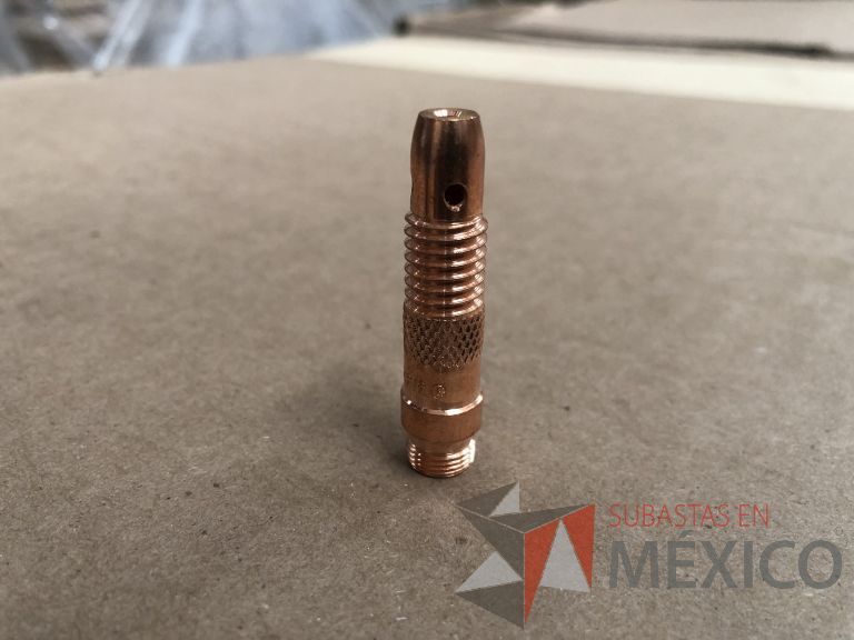 Lote 012 - 2470 Piezas de diferentes materiales (Terminal ojillos, barras de silicón, grano de esmeril, discos depredador, rollos de alambre, limas, bandas, brocas, tarrajas, vidrios, lijas, electrodos, cuchillas, entre otros) - Imagen 328