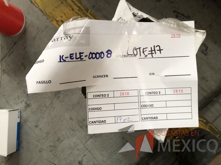 Lote 007 - 7227 Piezas de diferentes componentes (Paneles LED, Fuentes conmutadas, multicontactos, contacto dúplex, termofil, LED Panel, Fuentes de voltaje, etc.) - Imagen 91