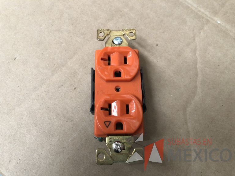 Lote 007 - 7227 Piezas de diferentes componentes (Paneles LED, Fuentes conmutadas, multicontactos, contacto dúplex, termofil, LED Panel, Fuentes de voltaje, etc.) - Imagen 214
