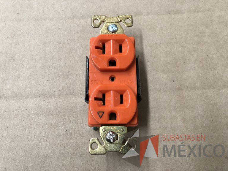 Lote 007 - 7227 Piezas de diferentes componentes (Paneles LED, Fuentes conmutadas, multicontactos, contacto dúplex, termofil, LED Panel, Fuentes de voltaje, etc.) - Imagen 219