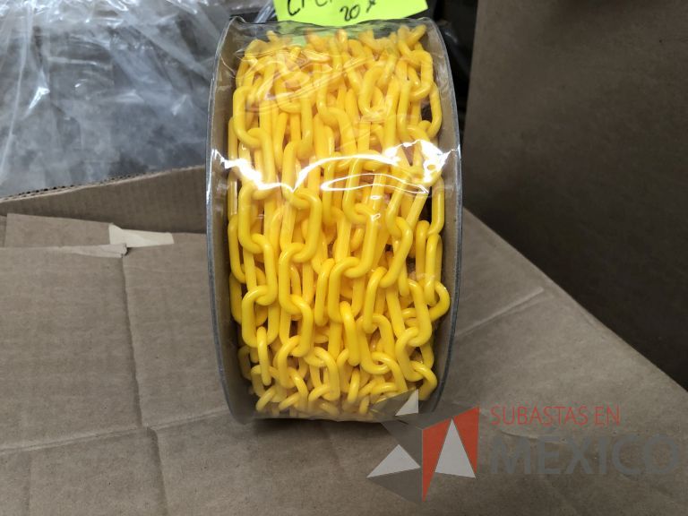 Lote 012 - 2470 Piezas de diferentes materiales (Terminal ojillos, barras de silicón, grano de esmeril, discos depredador, rollos de alambre, limas, bandas, brocas, tarrajas, vidrios, lijas, electrodos, cuchillas, entre otros) - Imagen 158
