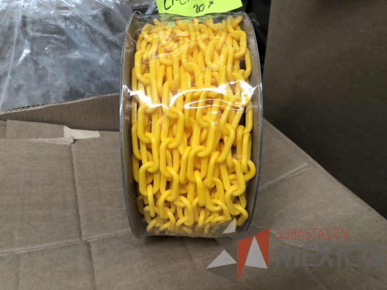 Lote 012 - 2470 Piezas de diferentes materiales (Terminal ojillos, barras de silicón, grano de esmeril, discos depredador, rollos de alambre, limas, bandas, brocas, tarrajas, vidrios, lijas, electrodos, cuchillas, entre otros) - Imagen 157