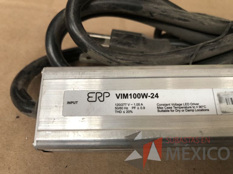 Lote 007 - 7227 Piezas de diferentes componentes (Paneles LED, Fuentes conmutadas, multicontactos, contacto dúplex, termofil, LED Panel, Fuentes de voltaje, etc.) - Imagen 76