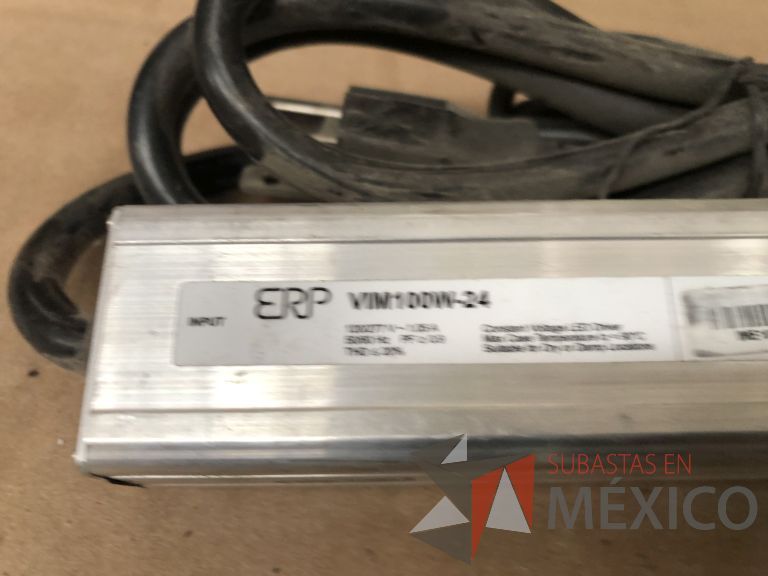 Lote 007 - 7227 Piezas de diferentes componentes (Paneles LED, Fuentes conmutadas, multicontactos, contacto dúplex, termofil, LED Panel, Fuentes de voltaje, etc.) - Imagen 78