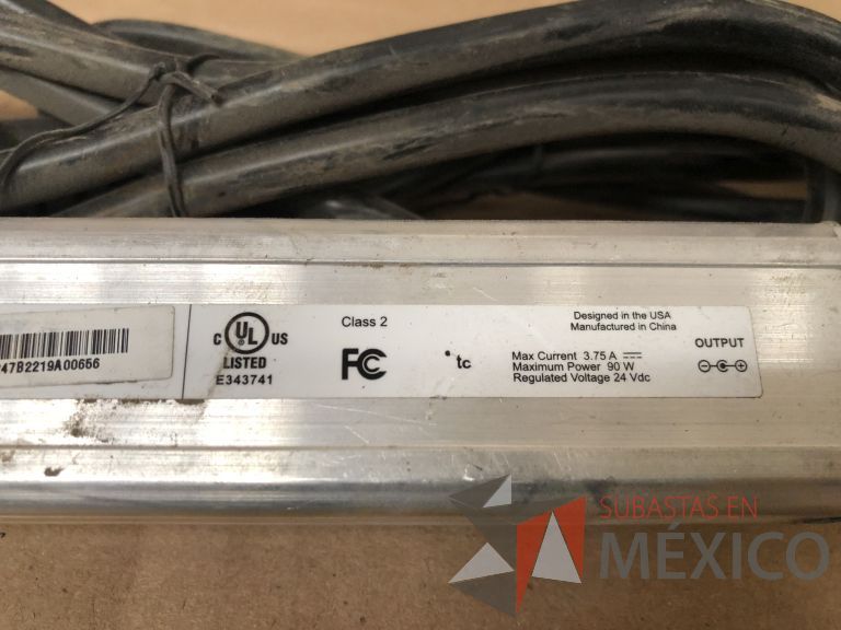 Lote 007 - 7227 Piezas de diferentes componentes (Paneles LED, Fuentes conmutadas, multicontactos, contacto dúplex, termofil, LED Panel, Fuentes de voltaje, etc.) - Imagen 77