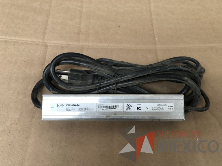 Lote 007 - 7227 Piezas de diferentes componentes (Paneles LED, Fuentes conmutadas, multicontactos, contacto dúplex, termofil, LED Panel, Fuentes de voltaje, etc.) - Imagen 277