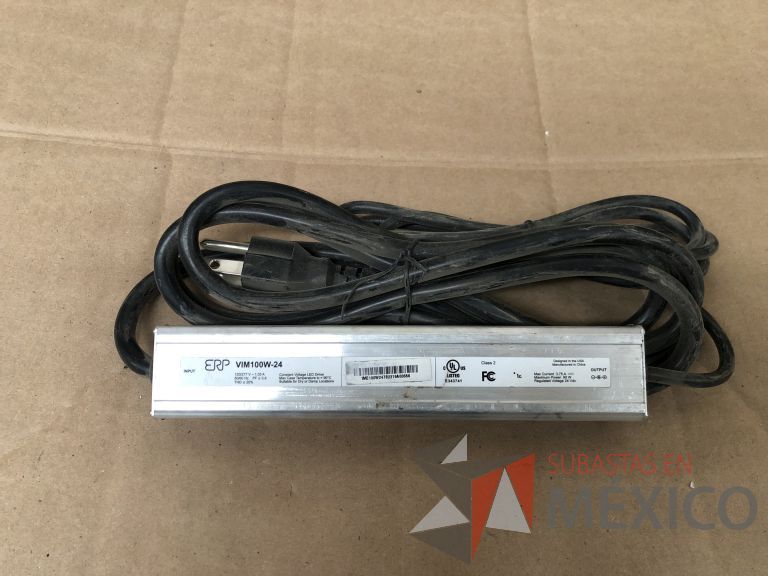 Lote 007 - 7227 Piezas de diferentes componentes (Paneles LED, Fuentes conmutadas, multicontactos, contacto dúplex, termofil, LED Panel, Fuentes de voltaje, etc.) - Imagen 69