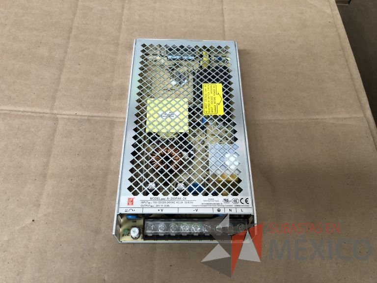 Lote 007 - 7227 Piezas de diferentes componentes (Paneles LED, Fuentes conmutadas, multicontactos, contacto dúplex, termofil, LED Panel, Fuentes de voltaje, etc.) - Imagen 67