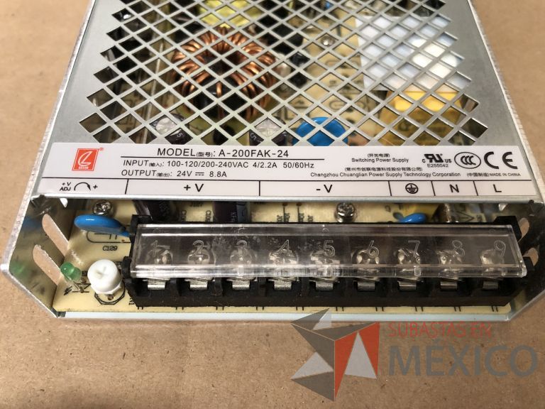 Lote 007 - 7227 Piezas de diferentes componentes (Paneles LED, Fuentes conmutadas, multicontactos, contacto dúplex, termofil, LED Panel, Fuentes de voltaje, etc.) - Imagen 191
